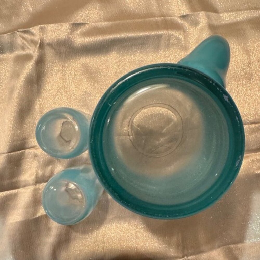 Vintage Blendo Glass Pitcher & 2 glasses - Frosted Turquoise w/ Gold Trim - Picture 10 of 15